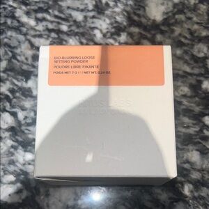 Haus Labs Bio-Blurring Loose Setting Powder-deep honey